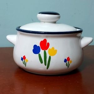 Newcor stonewear Paradise casserole with lid